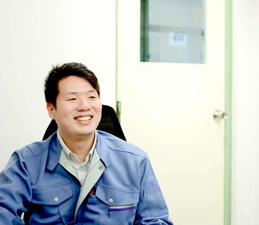 基板事業部 主任 金目 2012年入社